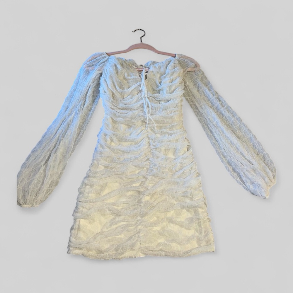 Shop the best deals! Good quality pre-loved piece. Unworn.